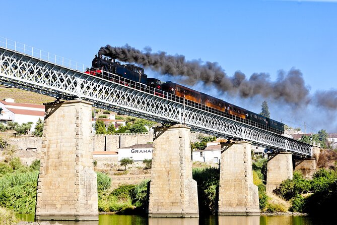 Driver with Private Vehicle in the Douro Valley - Miradouro de São Cristóvão, UNESCO viewpoint and quick photo time