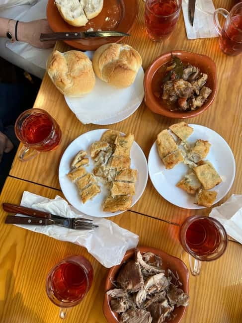 Eat your way through Porto! - How your guide turns meals into Porto stories