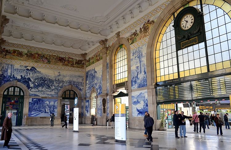 Essential Porto Walking Tour - Guide Quality: Friendly, Attentive, and Willing to Answer