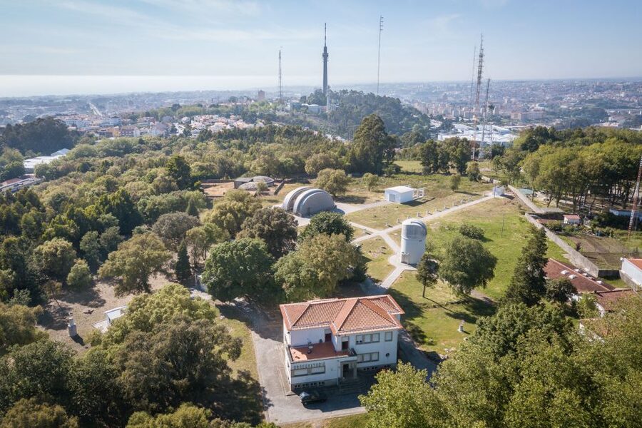 Exclusive visit to the Astronomical Observatory of Gaia - The roof that slides: how architecture supports astronomy