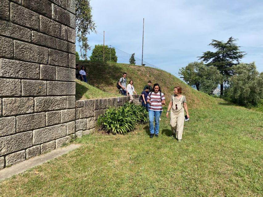 Exclusive visit to the Geophysical Institute of Porto - Meet the geology students and get the explanations in English