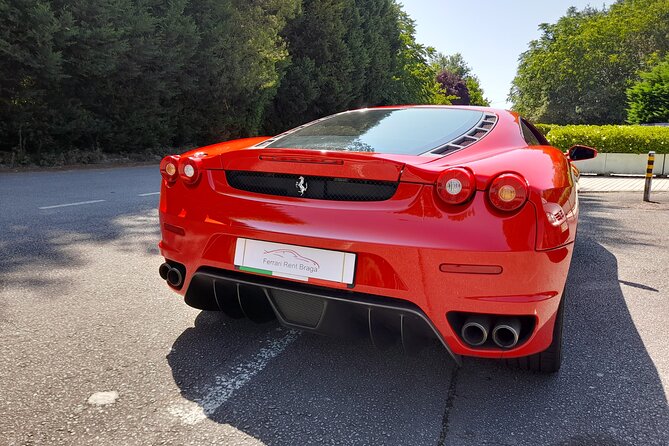 Ferrari driving experience on motorway in Braga - How the session runs: from briefing to motorway miles