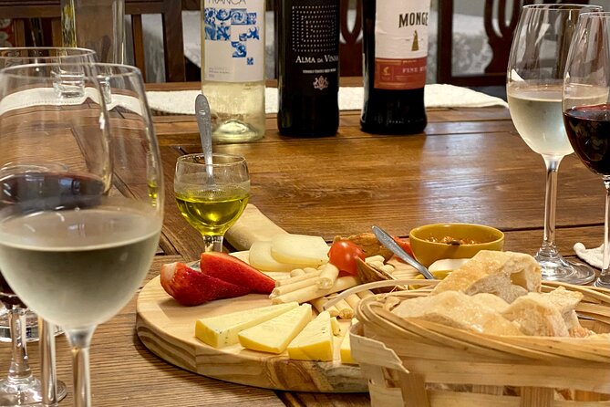 Food Tour: Wine, Beer & Liquor - Porto’s Secret Spots - How the 3-hour wine, beer and liquor structure actually works