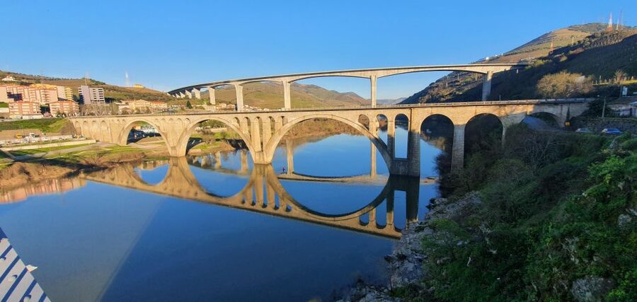 From Gaia Douro Valley Tour Wine Tasting River Cruise Lunch - Peso da Régase: a quick stop that keeps the day balanced