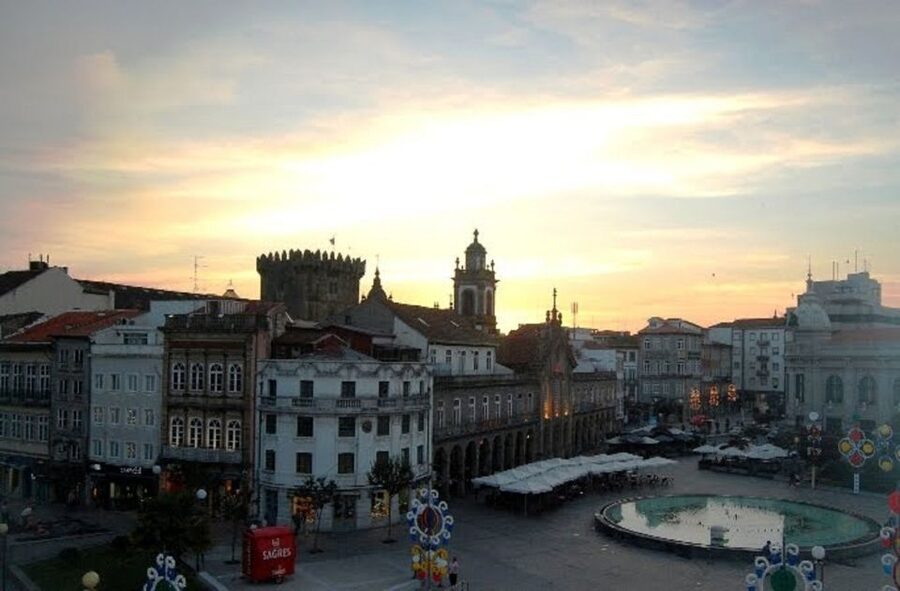 From Oporto: Braga Half-Day City Tour - Braga Cathedral in about 30 minutes: focused and meaningful
