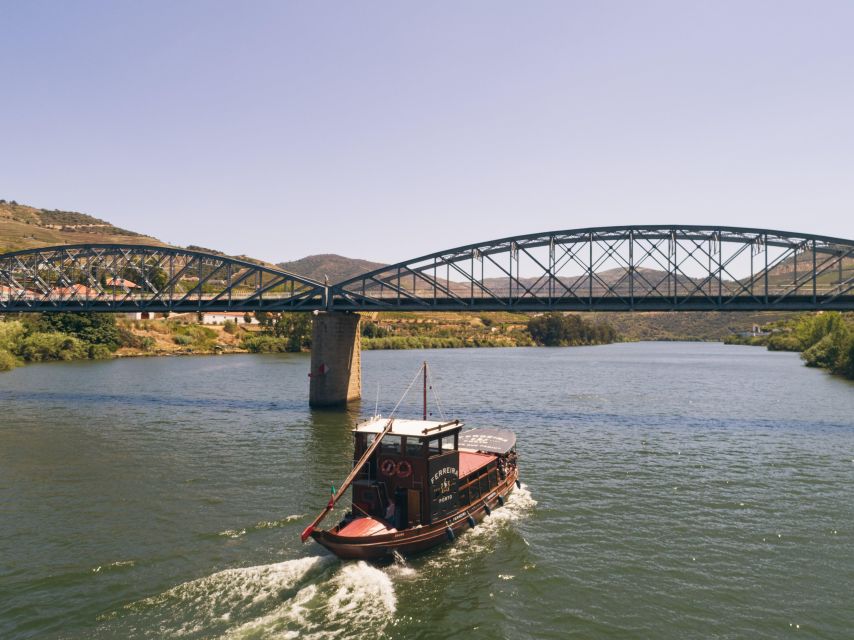 From Pinhão: Douro Valley Rabelo Boat Tour with Audio Guide - Finding the Companhia Turística do Douro pier (and not overthinking it)