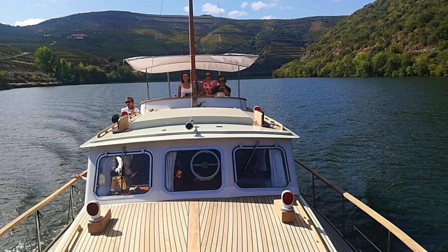 From Pinhão: Private Yacht Cruise along the Douro River - Meeting at Ánima Durius, getting to Pinhão smoothly
