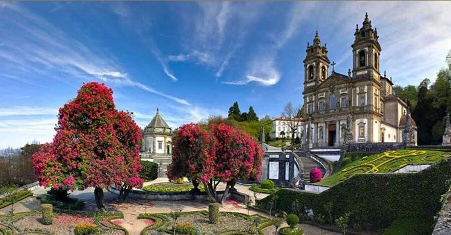From Porto: Braga and Guimarães Small Group Tour with Lunch - Braga, the Rome of Portugal: Sé Cathedral and the sanctuary approach