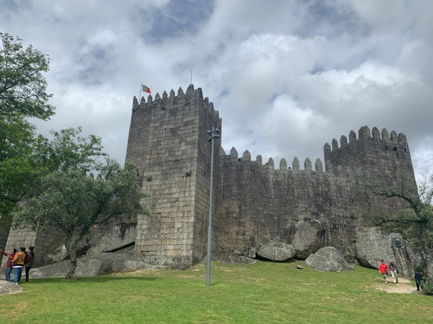 From Porto: Braga and Guimarães Small Group Tour with Lunch - The van ride to Guimarães: changing gears smoothly