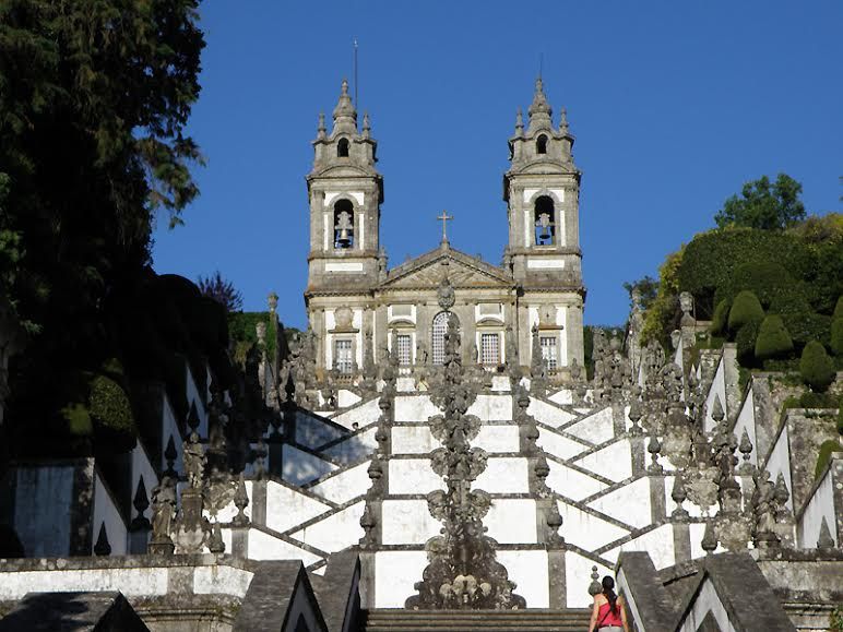 From Porto: Braga and Guimarães Small Group Tour with Lunch - The guide factor: different styles, same core value