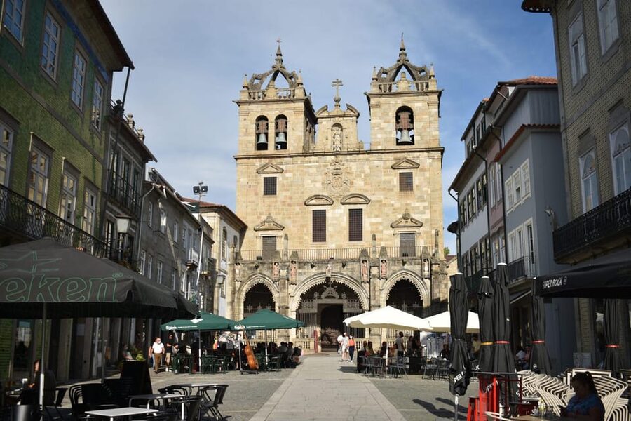 From Porto: Braga & Guimarães Day Trip with Lunch - Braga’s Sanctuary of Bom Jesus and the 11th-century cathedral