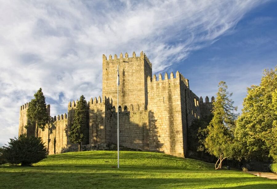 From Porto: Braga & Guimarães Full-Day Tour - From Porto to Braga and Guimarães in one long day