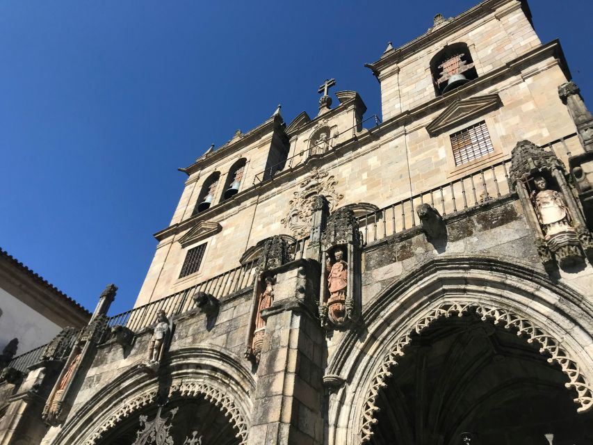 From Porto: Braga & Guimarães with Lunch Small Group Tour - Guimarães Castle: what you should expect from the guided look