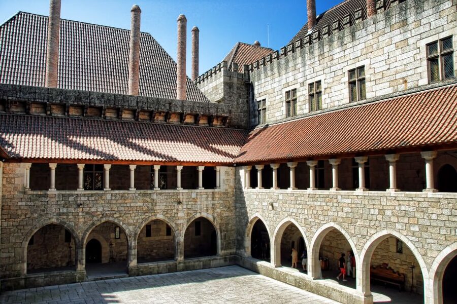 From Porto: Braga & Guimarães with Lunch Small Group Tour - Bom Jesus do Monte staircase: the walk that gives you the payoff