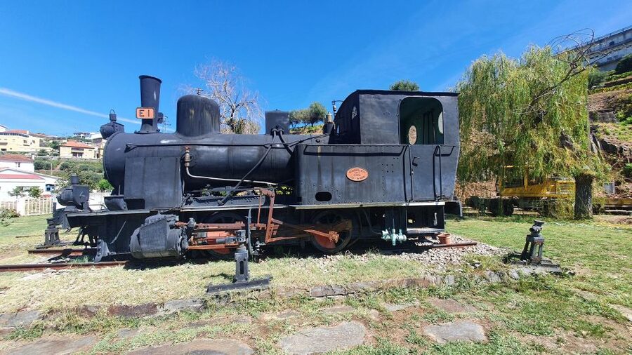 From Porto Douro Valley Tour with Train and Vinho Verde - Douro River boat cruise, hop-on time, and the N222 scenic drive