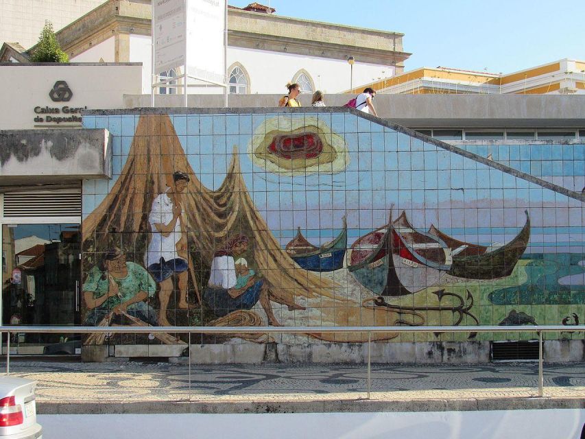 From Porto Private Tour Half Day in Aveiro and Costa Nova - Costa Nova market: fresh fish and seafood you can actually see