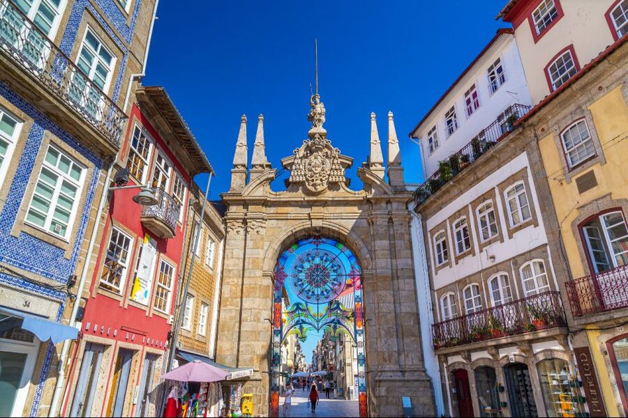 From Porto: Wonders of Braga & Guimaraes Private Day Trip - Price and logistics: is $399 per group good value?