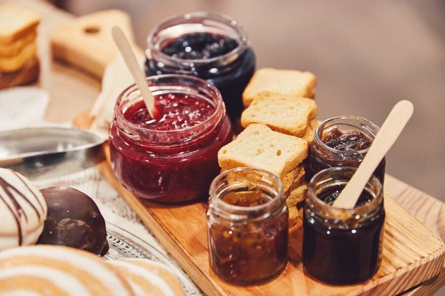 Gastronomic and Cultural Experience - The drink pairing: green wine, craft beer, or water