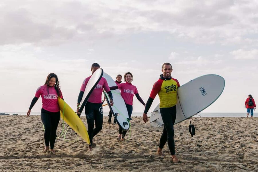 Group Surf Lesson - The 2-hour block: how you get 1h30 of actual surf time