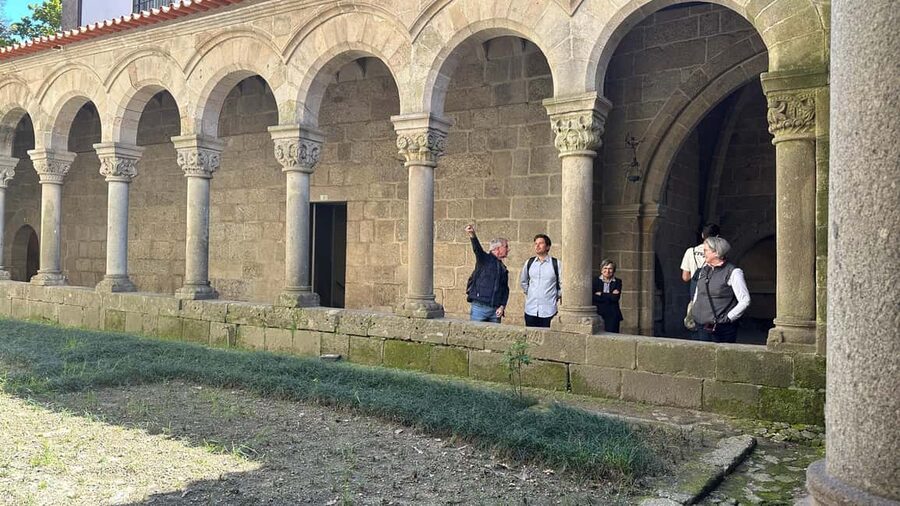 Guimarães Experience - Largo da Oliveira and Inside Visits: Where the Story Goes From Outside to In