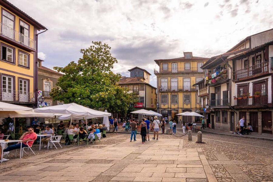 Guimarães: Flexible Walking Tour in Historic Center - The Castle World to Duques de Bragança Palace