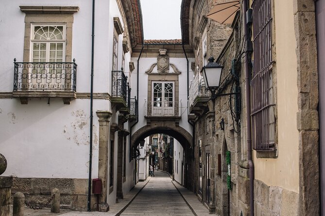 Guimarães Old Town Private Walking Tour - The Old Jewish Quarter and Sephardic History