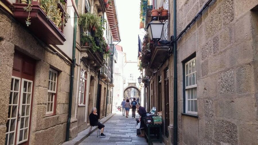 Guimarães Tour(4Hours): From Oporto;City Tour- Half Day Trip - Key highlights worth planning for