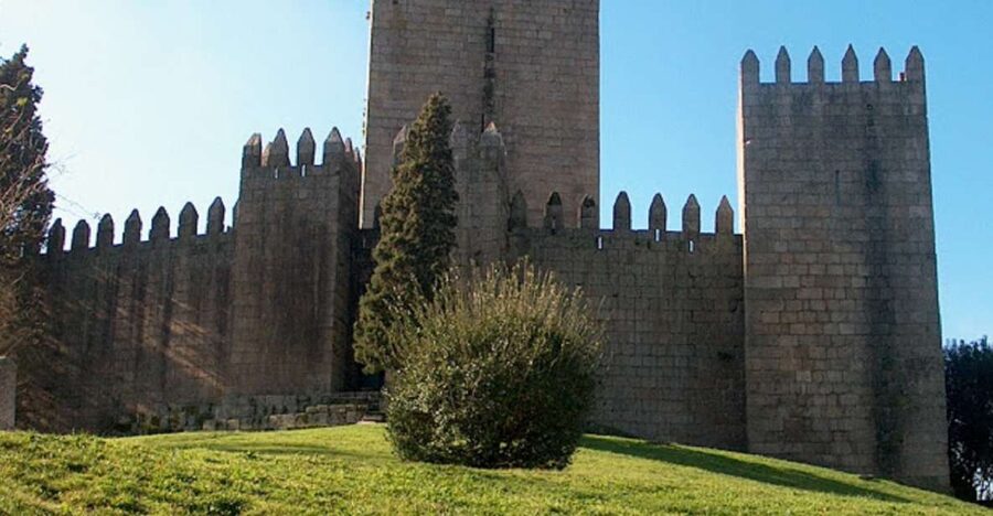 Guimarães Tour(4Hours): From Oporto;City Tour- Half Day Trip - Stop 1, the guided village walk through the historic lanes