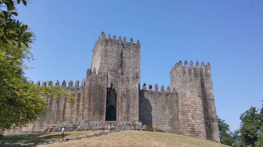 Guimarães Tour(4Hours): From Oporto;City Tour- Half Day Trip - The Porto-to-Guimarães plan, and why the timing works