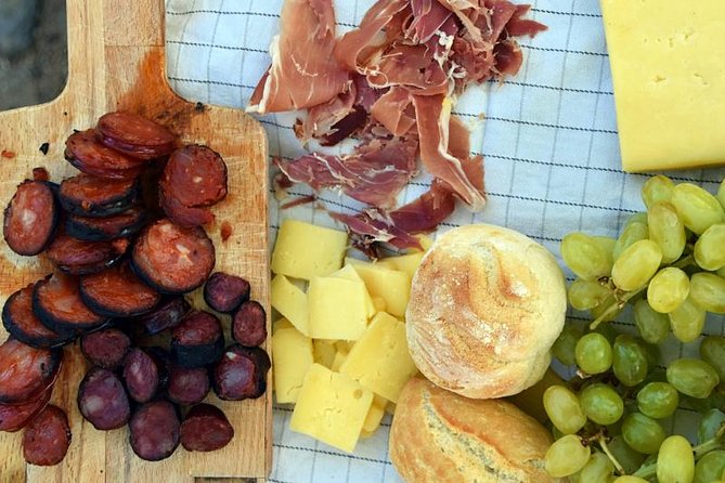 Half-day Hike & Picnic with Dog Love in Porto's Mountains - Views, water, and little historic hits along the way