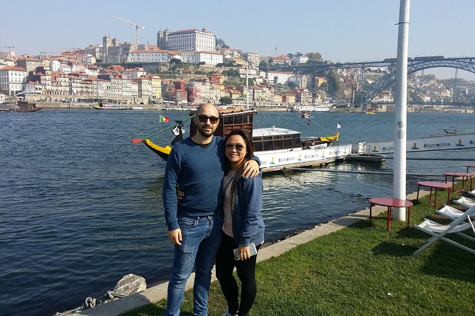 Half Day Porto & Beach Side Small-Group Tour- Different Tastings - A half-day Porto and coast tour that actually connects the dots