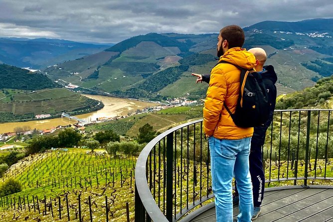 HIKING in the Douro Valley - Optional Douro River boat cruise, and when to skip it