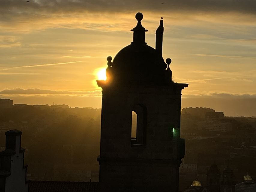 Historic adventure convertible UMM Portugues military jeep - Clérigos Church and the Tower of Clerigos: start with the big statement