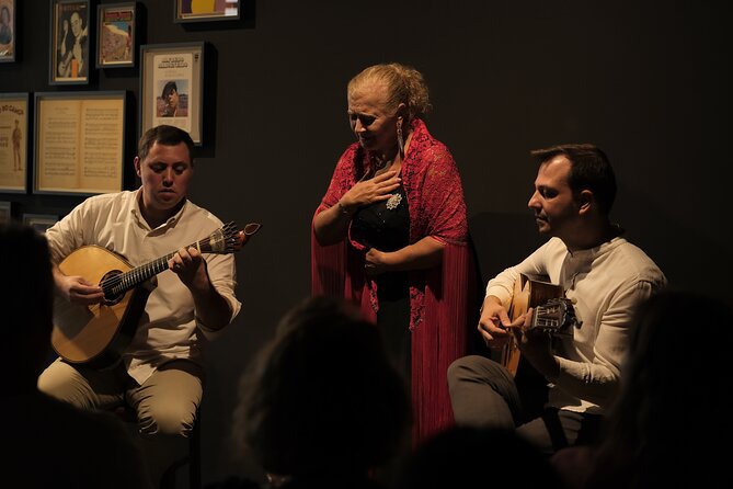 Ideal Clube de Fado - The singers and Portuguese guitar moments you will remember