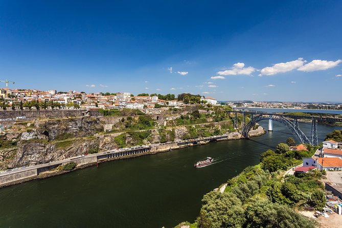 Magictrain e Cruzeiro das 6 pontes - Audio guide and landmark passes: what you’ll notice as you roll by