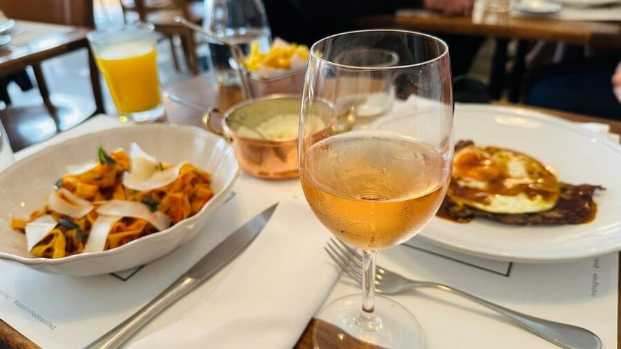 Matosinhos (Porto): “From the Sea to your Plate” Food Tour - The secret stop and lunch: from market choice to grilled perfection