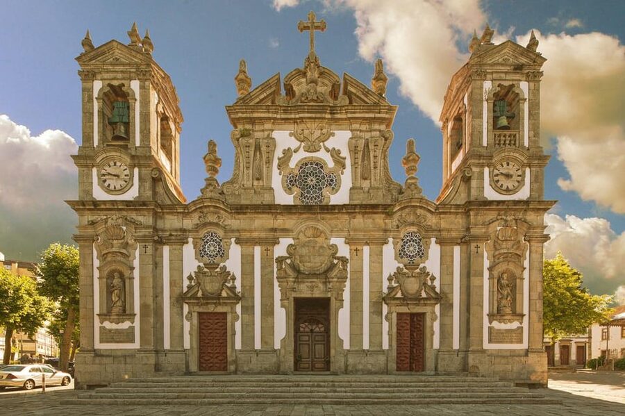 Matosinhos (Porto): “From the Sea to your Plate” Food Tour - Church and architecture stops: Portugal’s art lesson between food moments