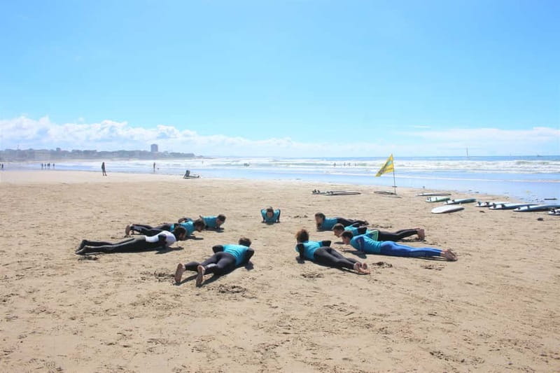Matosinhos: Surfing Lesson with Equipment - Equipment, storage, and hygiene that make the lesson easier