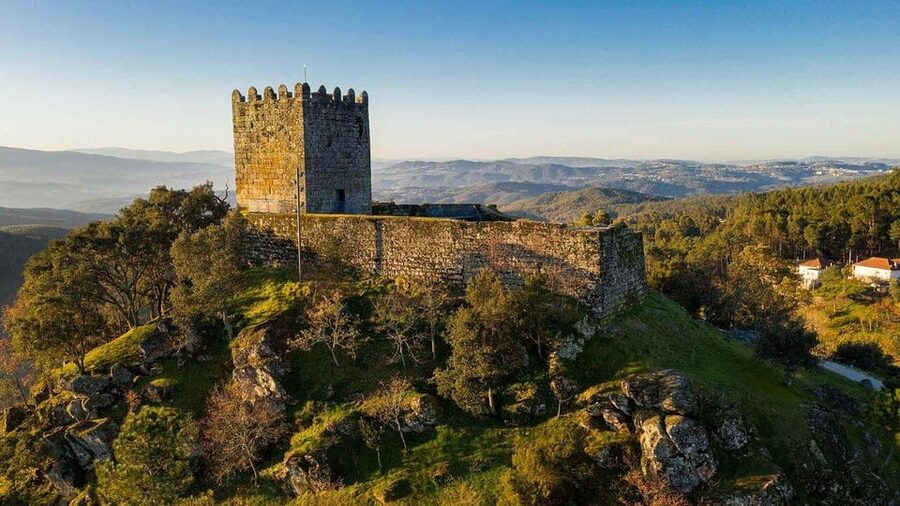 Medieval Castles from Porto – Private All‑Inclusive Tour - Faria Castle and scenic photo stops: the viewpoints that justify the drive