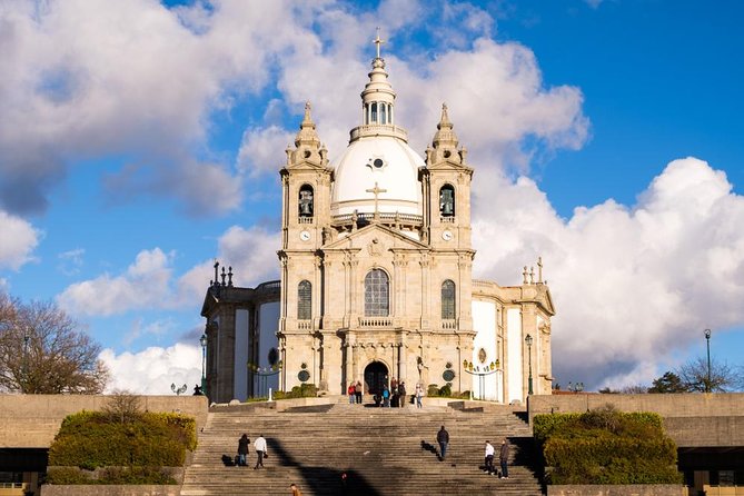 Minho Tour Private (Braga and Guimarães) Full Day - Private Pickup and the Rhythm of a 9-Hour Minho Tour