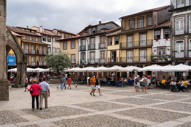 Minho Tour Private (Braga and Guimarães) Full Day - Braga Lunch Break: Food, Wine Verde, and a Little Breathing Room