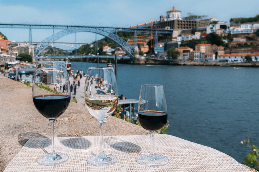Oporto Tuk Tuk Tour: Among bridges and mysteries - 1.30h - Under Dom Luís I Bridge: A Different View Than You Expect