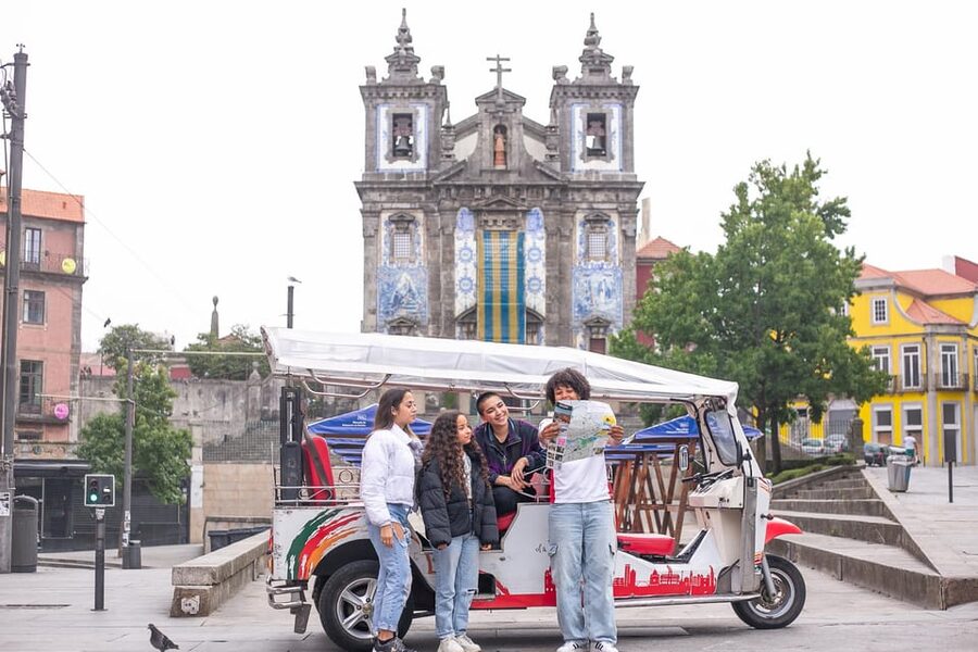 Oporto Tuk-Tuk Tour: Fast, Fun & Flexible – 1H to Full Day! - Why a 100% electric tuk-tuk makes Porto easier