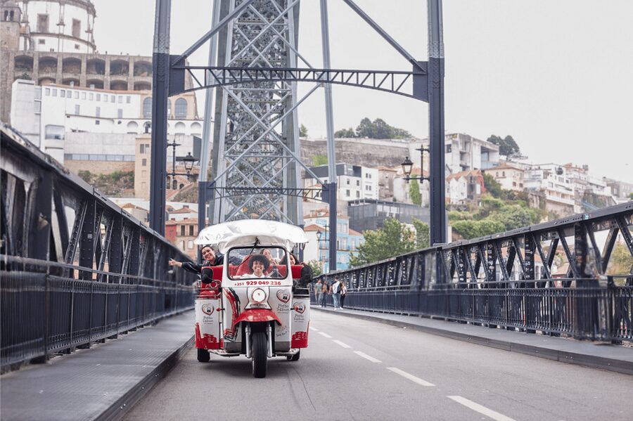 Oporto Tuk-Tuk Tour: Fast, Fun & Flexible – 1H to Full Day! - Sé Cathedral, Clérigos Tower, and Praça da Batalha