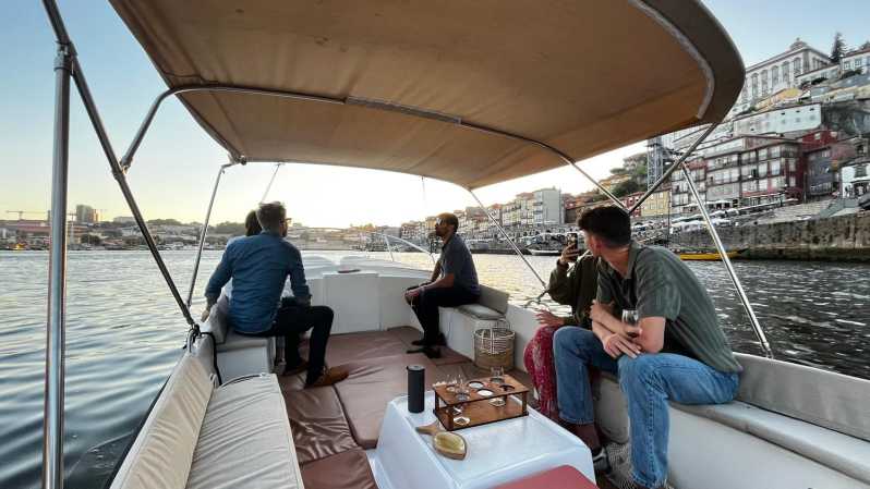 Passeio Barco 6 Pontes Douro com degustação vinho do Porto - The boat ride experience, Rodman style, on the Douro