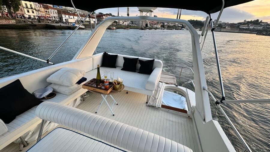 Passeio de barco rio douro inesquecível - Wine, Water, Music, and a Mini Snack That Makes the Time Feel Worth It