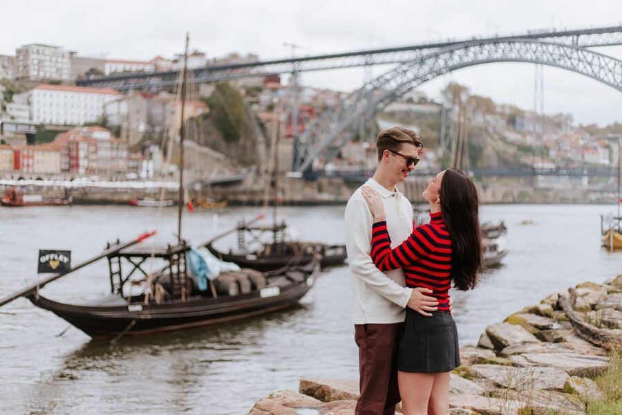Photoshoot in Porto - Avenida dos Aliados: the grand intro to your Porto story