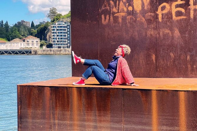 Photoshoot Session for Solo, Couples and Groups in Porto area - How the Photo Package Works: 150 Unedited Plus 5 Edited