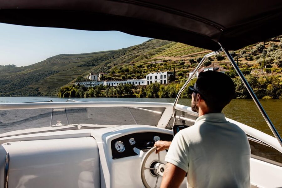 Pinhão: 1 Hour SUNSET Cruise with Sparkling Wine - What You Actually See on the Douro During One Hour