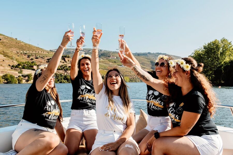 Pinhão: 1 Hour SUNSET Cruise with Sparkling Wine - Ambient Music That Enhances, Not Distracts